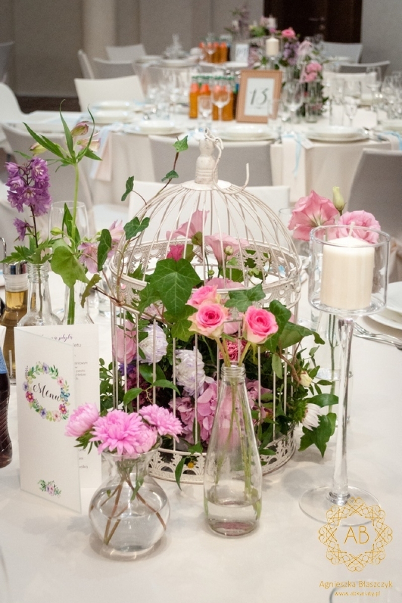 Dekoracja sali weselnej klatki z kwiatami abkwiaty kraków