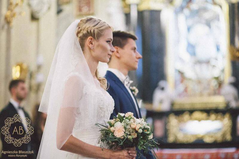 Bukiet ślubny w pastelowych kolorach sukulenty i drobne kwiaty Agnieszka Błaszczyk abkwiaty Kraków