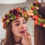 Wianek z żywych kwiatów róża kalanchoe zygocactus glorioza kolorowy czerwony zielony pomarańczowy Kraków Agnieszka Błaszczyk abkwiaty
