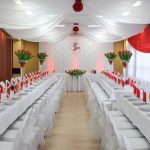Dekoracja kwiatowa sali na ślub tulipany gipsówka konwalie Hotel Dobczyce Agnieszka Błaszczyk abkwiaty