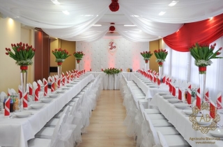 Dekoracja kwiatowa sali na ślub tulipany gipsówka konwalie Hotel Dobczyce Agnieszka Błaszczyk abkwiaty