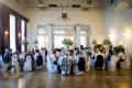Dekoracja sali na wesele biało-zielone bukiety kwiatów na stoły Restauracja Avangarda Kraków szarłat róże goździki dzwonki irladzkie gipsówka Agnieszka Błaszczyk abkwiaty