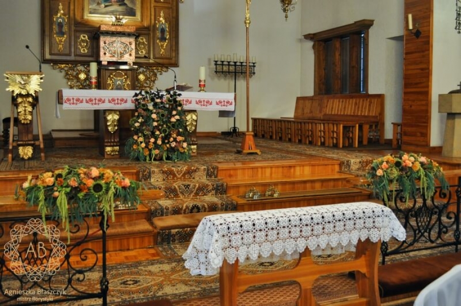 Dekoracja kościoła na ślub Kraków jesienne kompozycje Agnieszka Błaszczyk abkwiaty